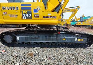 Excavatrice sur chenilles d'occasion PC220 (PC200/PC210/PC240) en stock - Garantie 1 an, puissance de creusement élevée - Product Image 4