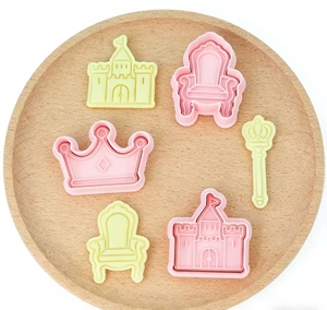 <span class=keywords><strong>Emporte</strong></span>-pièce 3D en forme de <span class=keywords><strong>couronne</strong></span> de dessin animé pour biscuits, moule à pâte à modeler DIY pour impression de simulation - Product Image 2
