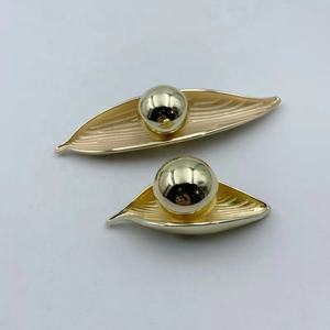 Kenop Dapur Gaya Mewah Modern Bentuk Bulat Stereo Lubang Tunggal Tembaga Abu-abu Perak Emas Kenop Furnitur - Product Image 5