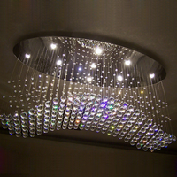 Plafonnier LED moderne et minimaliste en cristal pour l'intérieur, idéal pour salon, salle à manger et chambre à coucher