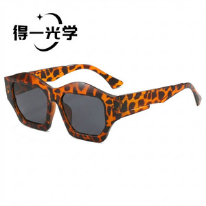 Polygonal Irregular <b>Sunglasses</b> Black PC Frame UV400 Protection Unisex Street Style - Product Image 5