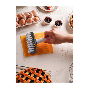 Rullo liscio per utensili da pasticceria e panificazione con superficie antiaderente e impugnatura facile da impugnare - Product Image 2