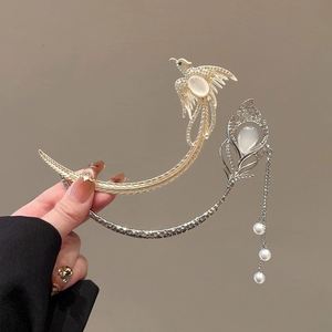 Épingles à cheveux rétro en forme de lune de phénix et de croissant de lune pour femmes, accessoires de luxe légers et exquis en strass - Product Image 1