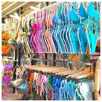 Lot de vêtements mixtes en gros pour femmes : hauts, maillots de bain, bikinis, robes assorties, en ballots, expédition aléatoire