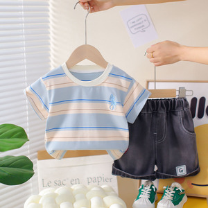 2025 nuevo estilo, traje de verano informal para niños, conjunto de dos piezas bordado a rayas para niños con mangas cortas, ropa informal para bebés - Product Image 3