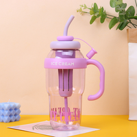 Bouteille d'eau en plastique mignonne avec paille, grande capacité, portable, avec sangle, bouteille de sport, tasse tendance