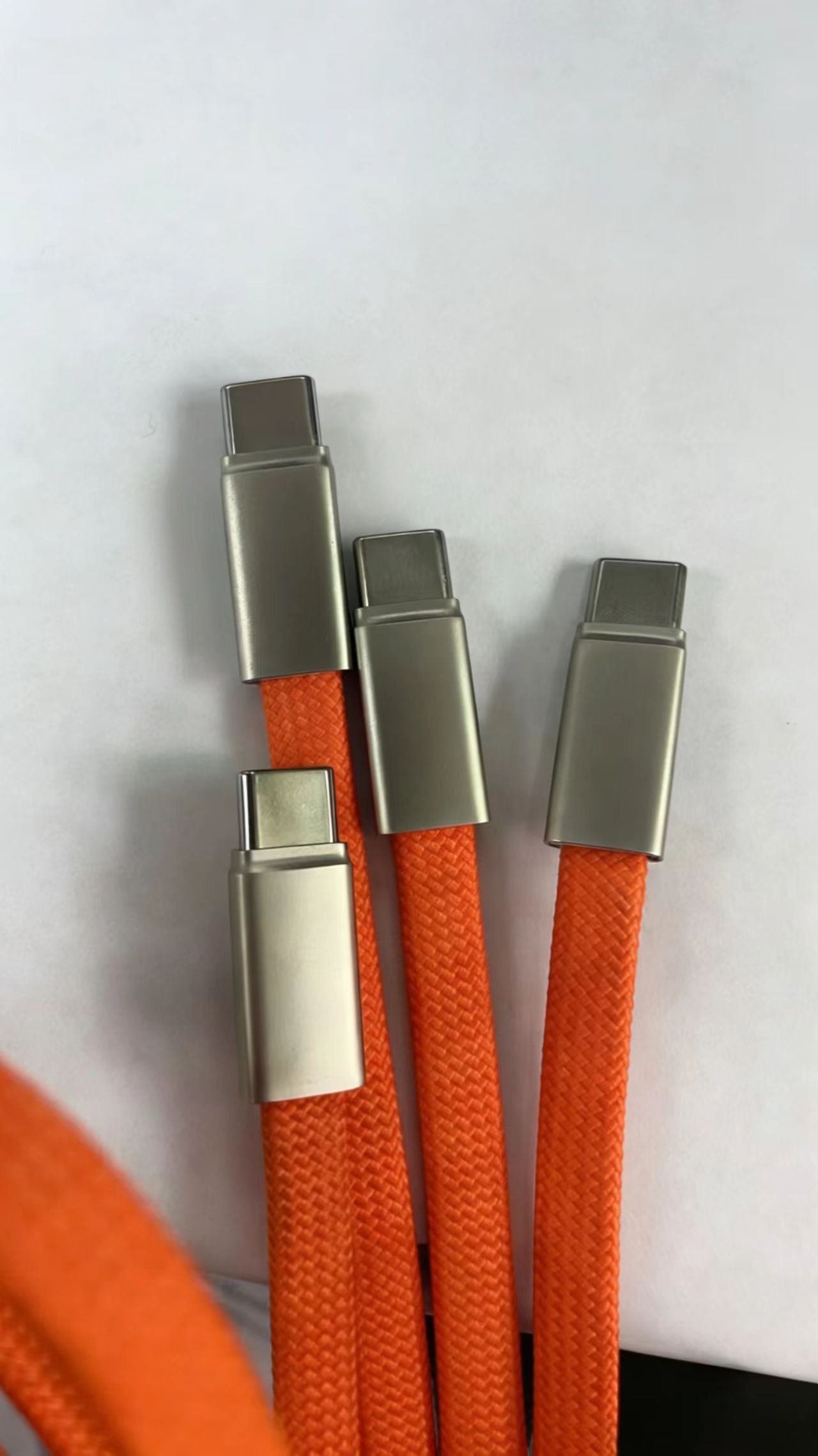 Naranja, un solo hilo.