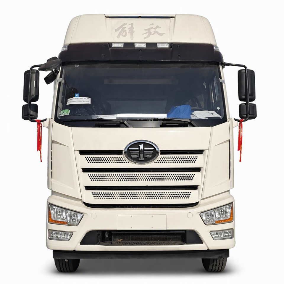 FAW 40 Ton Bulk Feed Truck 8x4 Bulk feed transport truck with Electric ...