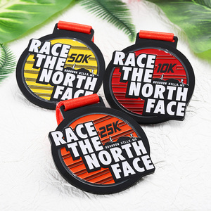 Medallas de Carrera Hills Finisher 10k 25k 50k, Medallas de Metal Esmaltado de Aleación de Zinc con Diseño 3D de Corredor en Pendiente, Texto Personalizado, Medallas Hechas a Medida para Regalo o Recuerdo - Product Image 1