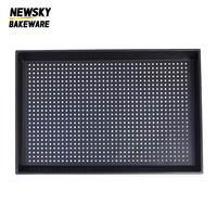 Loyang Panggang Anti Lengket Berlubang Alusteel 400x600mm Tebal 0.7mm Kelas Komersial Ramah Lingkungan Warna Hitam NEWSKY BAKEWARE Roti