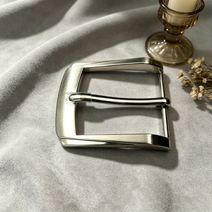 Hebilla de Cinturón de Aleación de Zinc con Diseño Nuevo 2026, Herrajes para Cinturón con Logotipo Personalizado OEM - Product Image 5
