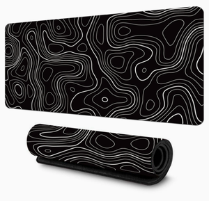 Tapis de souris de jeu grand format certifié BSCI avec <span class=keywords><strong>carte</strong></span> topographique, tapis de bureau noir avec base en caoutchouc antidérapante et bords surpiqués - Product Image 1