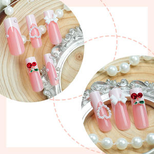 <span class=keywords><strong>Unghie</strong></span> <span class=keywords><strong>Finte</strong></span> Press-On Lunghe Francesi <span class=keywords><strong>con</strong></span> Fiocco a Tubo d'Acqua e Decorazioni a Ciliegia, Riutilizzabili <span class=keywords><strong>con</strong></span> Adesivi e Kit di Strumenti per <span class=keywords><strong>Unghie</strong></span> Fai-da-Te - Product Image 2