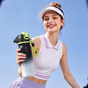 Gobelet isotherme en acier inoxydable 700 ml à double paroi, bouteille de voyage portable avec corde et couvercle à rabat, design minimaliste - Product Image 4