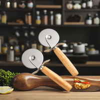 Haute Qualité En Acier Inoxydable Roue Pizza Cutter Alibaba Chine Fournisseur En Gros Pizza Outils