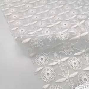 Grosir Bunga Putih Lembut Bulat Empat Daun Semanggi 95 Gram Berat Kain Renda Jala Bordir untuk Gaun Wanita