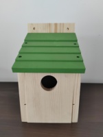 Nid d'oiseaux en bois écologique résistant aux intempéries, en pin naturel, avec toit incliné vert, pour oiseaux sauvages de jardin extérieur, vente en gros