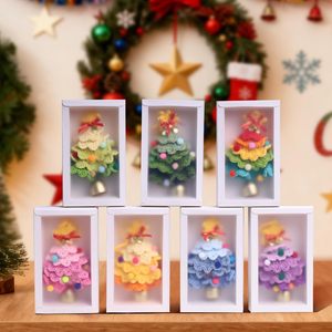 Père Noël en crochet fait main de qualité supérieure - Emballage en boîte en papier écologique - Ornement de Noël - Cadeau artisanal de haute qualité - Product Image 2