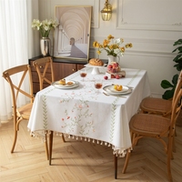 Nouvelle arrivée, nappe en coton et lin personnalisable avec broderie et pompon, imperméable et anti-taches pour un usage domestique
