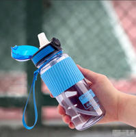 Bouteille d'eau Tritan pour enfants, anti-fuite, portable, gourde de sport pour enfants avec paille rabattable, adaptée au lait