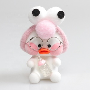 Figurines en PVC floquées en gros, motif canard cé<span class=keywords><strong>l</strong></span>ébrité internet, ornements à <span class=keywords><strong>l</strong></span>'<span class=keywords><strong>acide</strong></span> <span class=keywords><strong>hyaluronique</strong></span> - Product Image 3