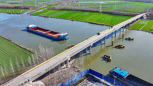 Nhà máy bán trực tiếp tàu chở hàng sông nội địa, kích thước tùy chỉnh, tàu làm việc chở hàng, tàu container dung tích lớn 90m để bán - Product Image 5