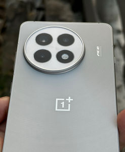 Nouveau Smartphone OnePlus 13R 5G 2025, 12 Go + 256 Go, Écran 6,7 Pouces, ColorOS 15, Processeur Deca Core, NFC, Compatible Français, Allemand, CDMA, LTE - Product Image 5