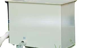 Système de filtration entièrement automatique pour bassin de poissons incliné, avec circulation d'eau motorisée et purification, pour l'élevage de poissons en extérieur dans une cour. - Product Image 6