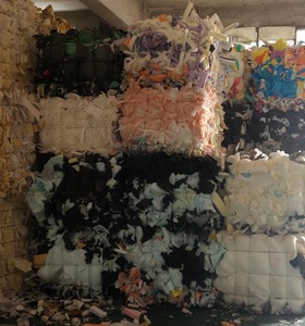 Déchets de mousse PU <span class=keywords><strong>recycl</strong></span>ée en balles de Chine pour la production de mousse rebondie - Product Image 4