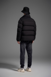 Veste matelassée à <span class=keywords><strong>capuche</strong></span> en duvet <span class=keywords><strong>noir</strong></span> mat imperméable grande taille Bechance pour <span class=keywords><strong>homme</strong></span>, pour un usage urbain hivernal et un confort quotidien - Product Image 4