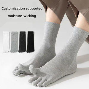 Men's Outdoor Sports <strong>Running</strong> <strong>Socks</strong> Quick-Drying Leisure Crew High 5 <strong>Toed</strong> Knitted Design with Body Custom Logo for Autumn Season - Product Image 1