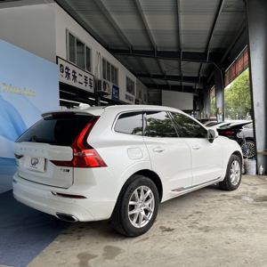 2021 pour <span class=keywords><strong>XC60</strong></span> Voiture d'<span class=keywords><strong>occasion</strong></span> |   Turbo <span class=keywords><strong>essence</strong></span> 8AT CleanZone Empattement 2865 mm Harman Kardon SUV haut de gamme Intérieur foncé Sièges en cuir R17 - Product Image 4
