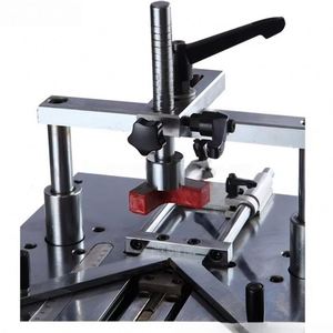 เครื่องต่อกรอบรูปแบบใช้เท้าเหยียบ เหมาะสำหรับงานมืออาชีพและการทำกรอบรูปด้วยตัวเอง - Product Image 3