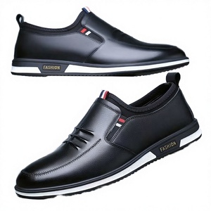 Chaussures décontractées pour hommes en similicuir, style mocassins, respirantes, à enfiler, printemps-été, prix bas, vente en gros, directement de l'usine - Product Image 1