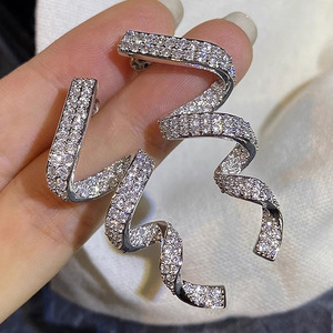 Orecchini in Oro Bianco con Diamanti, Gioielli di Lusso per Donna, Taglio Brillante Rotondo, Diamanti Naturali, Gioielli per Feste, Gioielleria Fine 18K - Product Image 3