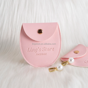 กล่องใส่เครื่องประดับหนัง PU สีชมพูน่ารัก รูปทรงวงรีไม่ซ้ำใคร กระดุมสีทอง สำหรับใส่ของขวัญ จี้ สร้อย หรือเครื่องประดับอื่นๆ - Product Image 3
