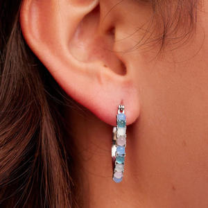 Pendientes Huggie de Oro Blanco con Bisel de Cuarzo para Mujer, Joyería de Moda, Pendientes Colgantes de Aleación - Product Image 3