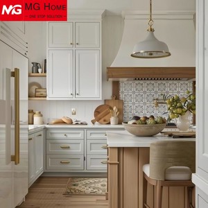 Meubles de <span class=keywords><strong>cuisine</strong></span> contemporains sur mesure avec îlot, panneaux en bois foncé et naturel pour projets multifamiliaux - Product Image 2