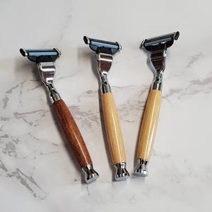 Rasoir manuel élégant à trois lames, manche en bois massif, outil de rasage pour hommes, rasoir pour une coupe de barbe soignée - Product Image 3