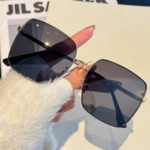Gafas de Sol Cuadradas con Montura Completa, Lentes Degradadas, Protección UV400, Unisex, Protección Solar, Moda para Adultos 2025 - Product Image 3