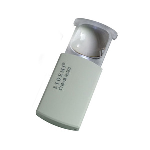 Loupe de poche STOEMI 7823 6X, mini, légère, en plastique PMMA acrylique, avec éclairage LED coulissant (lunettes grossissantes) - Product Image 1