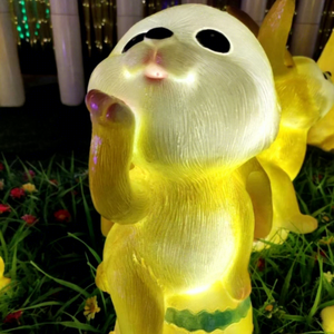 Sculpture LED Lapin Joyeux en Fibre de Verre pour Scènes de Noël Ludiques, Décorations de Pâques et Aménagements Familiaux - Product Image 1