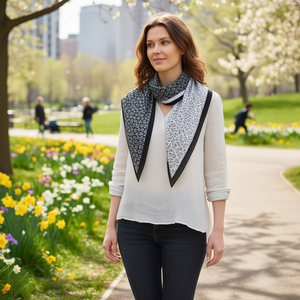 Pañuelo triangular multifuncional de 135x60cm con estampado floral para mujer, accesorio de moda - Product Image 3