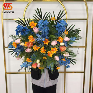 Corona de Flores Artificiales de Seda Redonda Nueva y Elegante, Decoración Funeraria para Cementerio, Flores de Condolencia y Tributo - Product Image 3