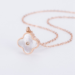 Collar con Colgante de Flor Moderno, Cadena de Clavícula de Acero Inoxidable en Oro Rosa, Joyería para Mujer, Regalo - Product Image 2