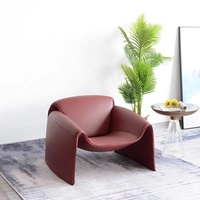 Fauteuil lounge individuel moderne de luxe en cuir véritable, style nordique italien, design tête de crabe décontracté, mousse à mémoire de forme, pieds en bois massif, pour la maison