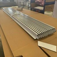 Grille de plafond suspendu de conception moderne Accessoires pour panneaux de gypse Barre de plafond en T Forme de bateau