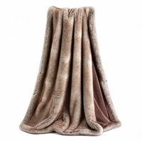 Couverture de luxe double couche imprimée en fausse fourrure de lapin, ultra douce, avec surpiqûres, pour la maison et le bureau, certifiée GRS BSCI