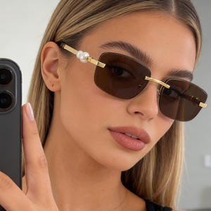 نظارات شمسية معدنية مربعة بدون إطار مزينة باللؤلؤ للنساء والرجال لعام <span class=keywords><strong>2026</strong></span>، نظارات عالية الجودة أنيقة وعصرية للحفلات، نظارات واقية للسيدات - Product Image 1