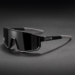 Lunettes de soleil tendance UV400 en polyester pour sports de plein air - Cool pour hommes et femmes, cyclisme, course à pied, conduite, moto, pliables, imperméables - Product Image 5